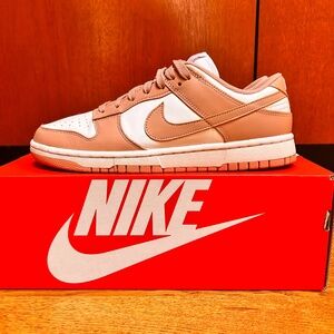 Nike Dunk Low "Rose Whisper"